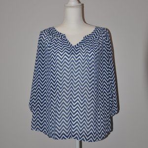 Blue Chevron 3/4 sleeve shirt with notched collar